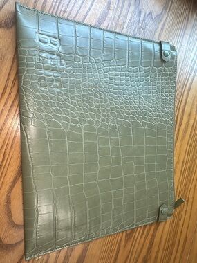 BEIS Olive Green Croc-Embossed Laptop Sleeve (bags17)